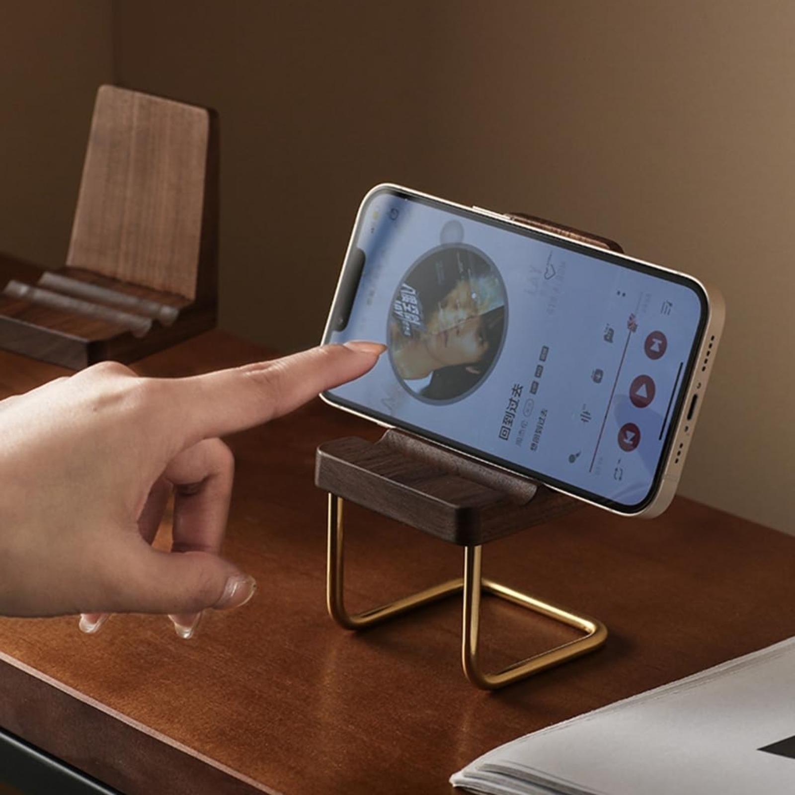 ที่วางโทรศัพท์ไม้ วอลนัท อุปกร - Desk Setup Natural บทวิจารณ์และราคา